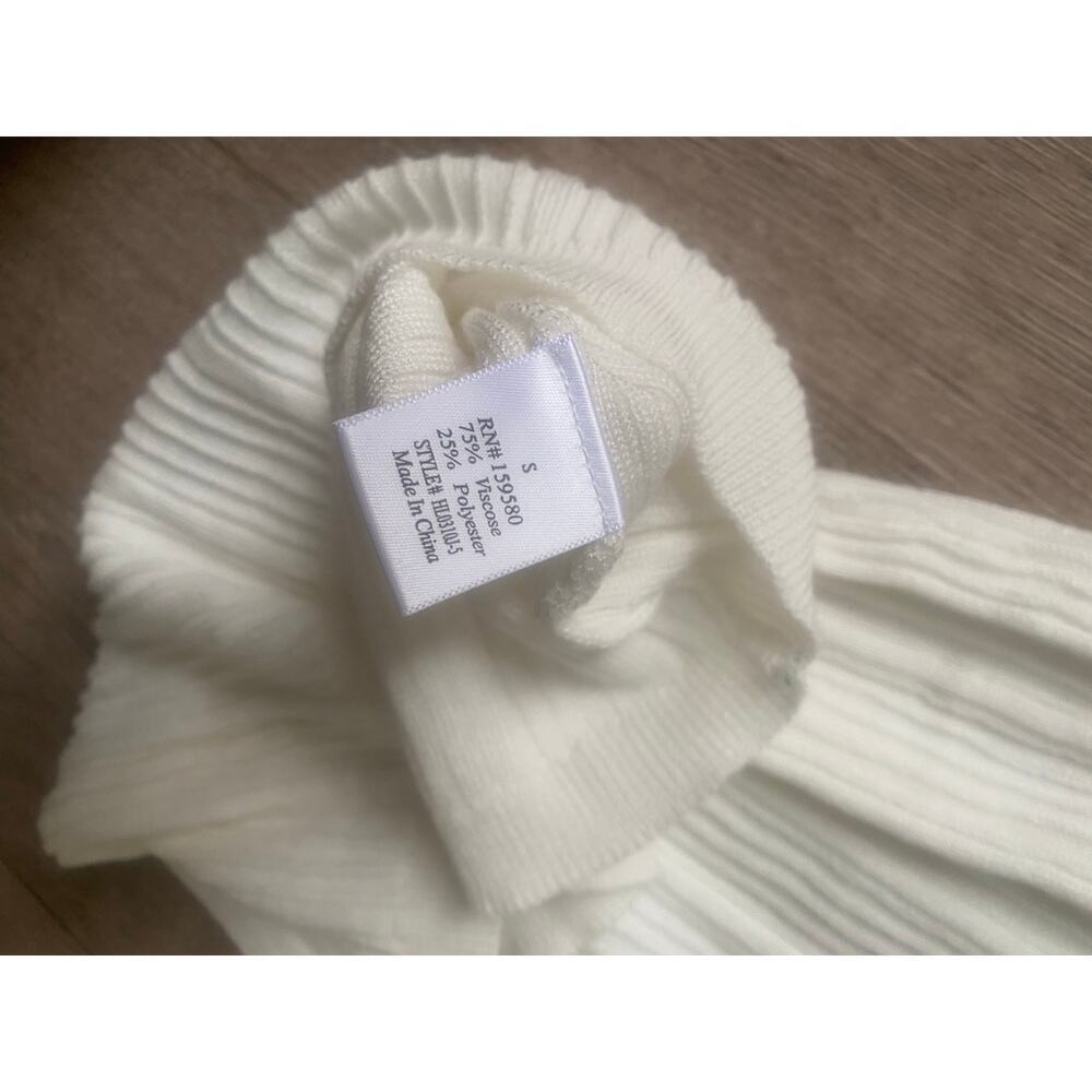 NWOT Pink‎ Lily White Sweater Tank Size Small - Picture 4 of 4